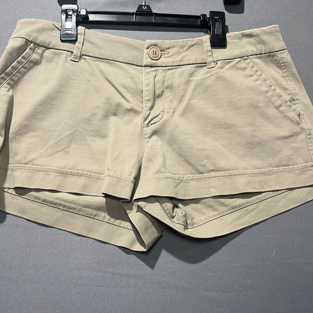 dELiA*s Khaki Chino Shorts Cuffed Hem Tan Size 11/12 Low Rise Stretch